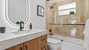 House (4 Bedrooms) | Bathroom