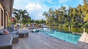 House (4 Bedrooms) | Interior - Riverside Veranda by AvantStay | Waterfront Stay + Infinity Pool + Private Dock + Easy Beach Access (Fort Lauderdale)