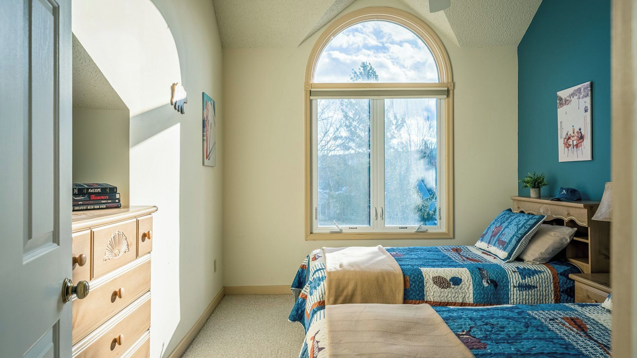 House (4 Bedrooms) | 4 bedrooms, iron/ironing board, bed sheets