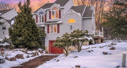 Mountain Laurel Lodge by Avantstay Lake Harmony Retreat Loft + Games + Ski + Private Club Access