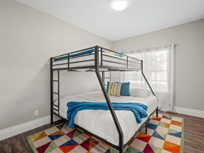 5 Schlafzimmer, Bügeleisen/Bügelbrett, WLAN, Bettwäsche