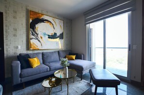Suite, Balcony, City View | Living area - Puntacero (Monterrey)