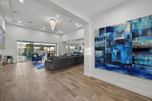 Lobby - Modern Home | Sleeps 10 | Family Escape w/ Casita (Peoria)
