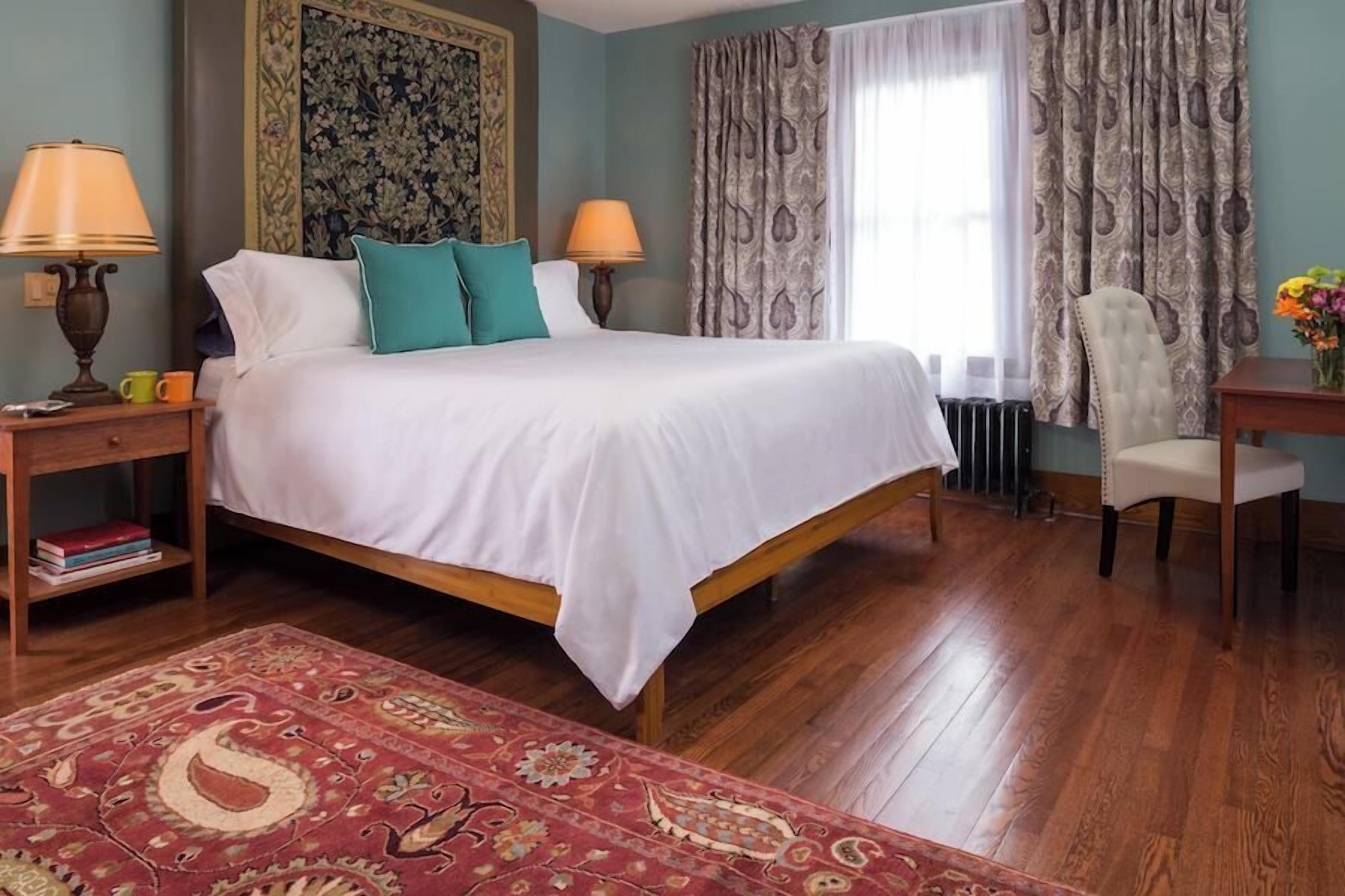 Double Room, 1 King Bed, Garden Area | Desk, free WiFi