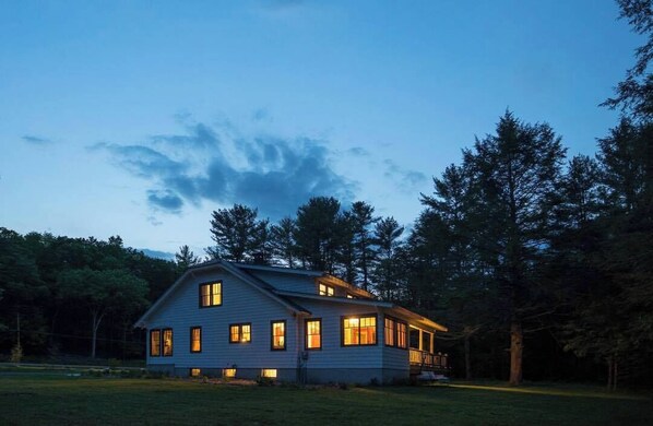 Exterior - Pine Brook Manor (Sparrow Bush)