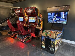 Games room - Massive Estate, Pickle Ball, Splash Pad, Mini Golf (Cave Creek)