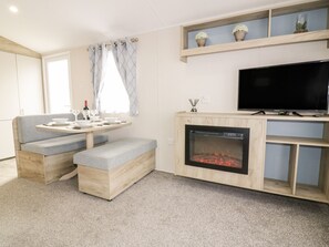 Interior - Barney's Retreat (Truro)