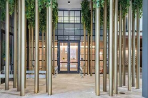 Interior - 4612 - High-Floor Studio w Skyline View & 24/7 Gym in Downtown Miami (Miami)
