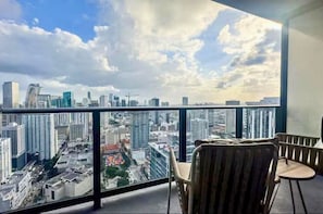 Property grounds - 4612 - High-Floor Studio w Skyline View & 24/7 Gym in Downtown Miami (Miami)