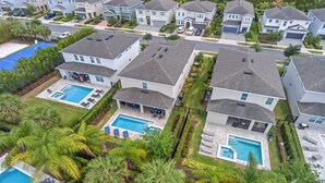 Unclassified image, 5 of 50, button - 7462 Modern 6BR/6BA Pool Home near Disney (Kissimmee)