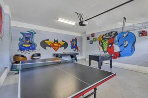 Games room - 7462 Modern 6BR/6BA Pool Home near Disney (Kissimmee)