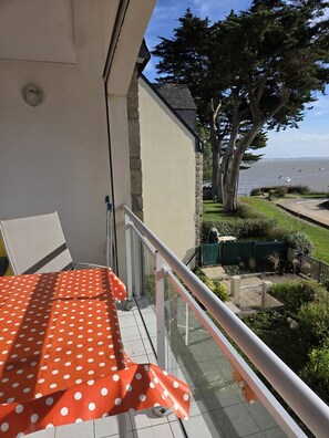 Property grounds - Ideal apartment for 2/3 people with sea view (DAMGAN)