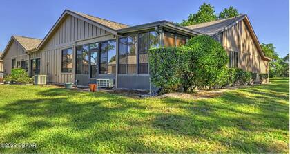 Beautiful 3 Bedroom Condo w/ Golf in Luxury Community with Amenities