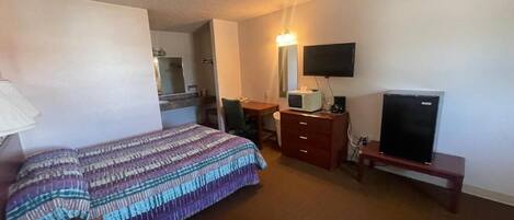 Habitación estándar, 1 cama Queen size, para no fumadores | Escritorio, tabla de planchar con plancha y wifi gratis