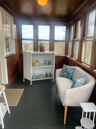 Little Eagle's Nest - Charming & Cozy 2-Bed Apartment