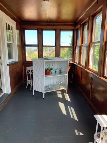 Little Eagle's Nest - Charming & Cozy 2-Bed Apartment