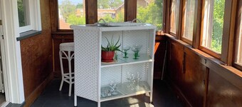 Little Eagle's Nest - Charming & Cozy 2-Bed Apartment