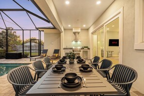 Dining - Blossom Bay | Heated Pool, Jura Coffee, Sleeps 10 (Sarasota)