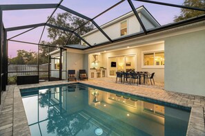 A heated pool - Blossom Bay | Heated Pool, Jura Coffee, Sleeps 10 (Sarasota)