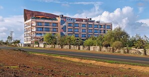 Exterior - Jett Inn Gardens Hotel Emali (Emali)