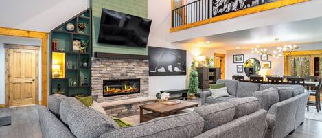 Smart TV, fireplace