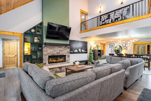 Smart TV, fireplace - Spruce Hollow-Brand NEW, Lake Access with Dock Slip, Dog Friendly, Hot Tub (Oakland)