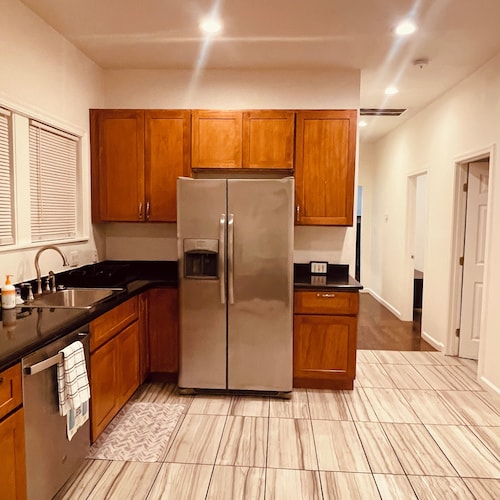 Charming 4-bedroom house in Emeryville perfect for your getaway