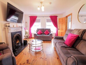Living area - Primrose Seaside Escape (Portrush)