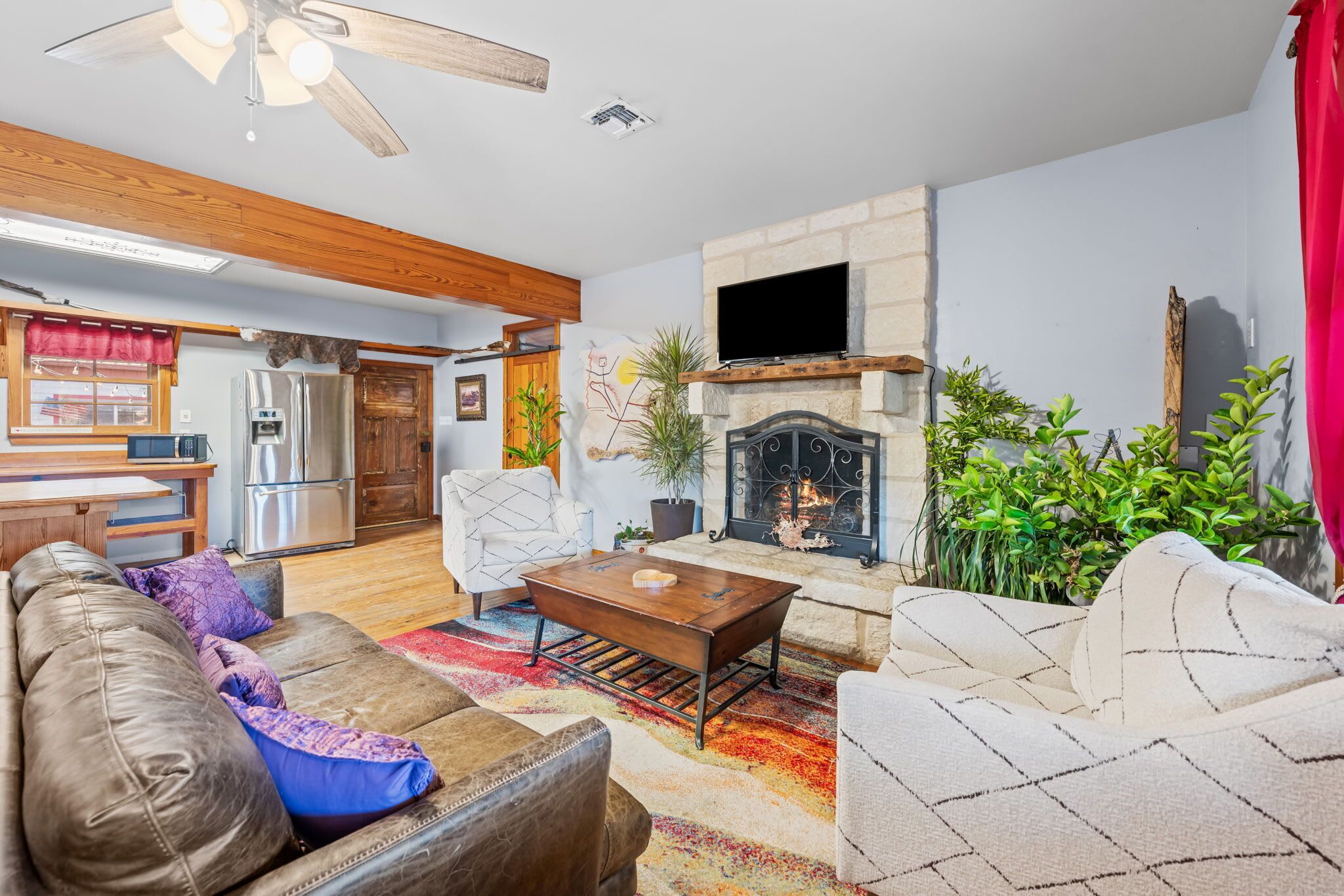 TV, fireplace, offices