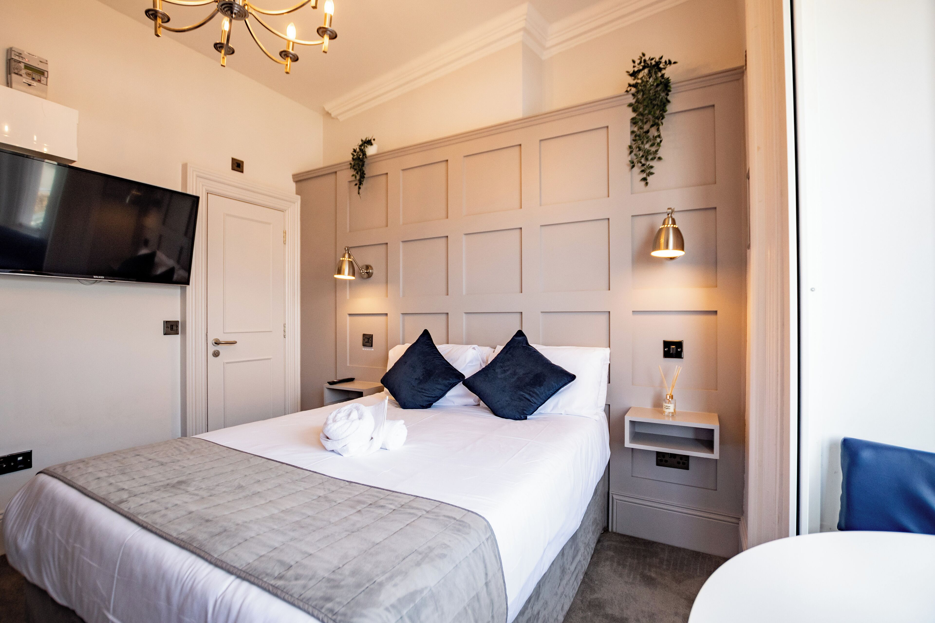 1 bedroom, iron/ironing board, Internet, bed sheets