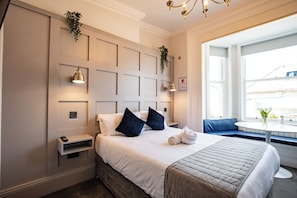 1 bedroom, iron/ironing board, Internet, bed sheets - Serene studio in lovely Howth perfect for relaxing stays (Howth)