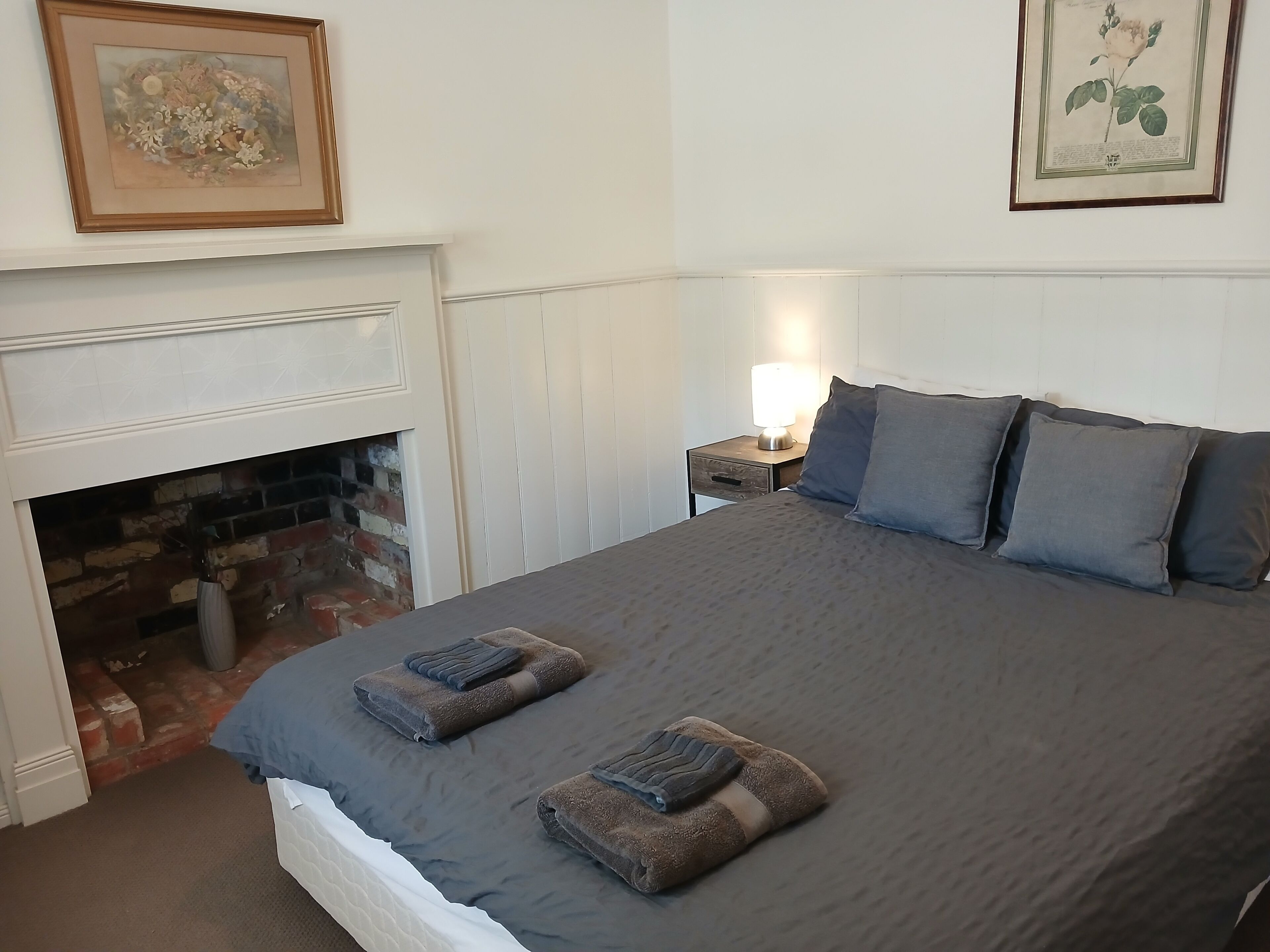 Fer et planche à repasser, Wi-Fi, draps fournis