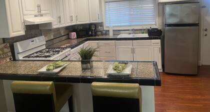 Cozy 2BR Entire House 1 Bath Hayward