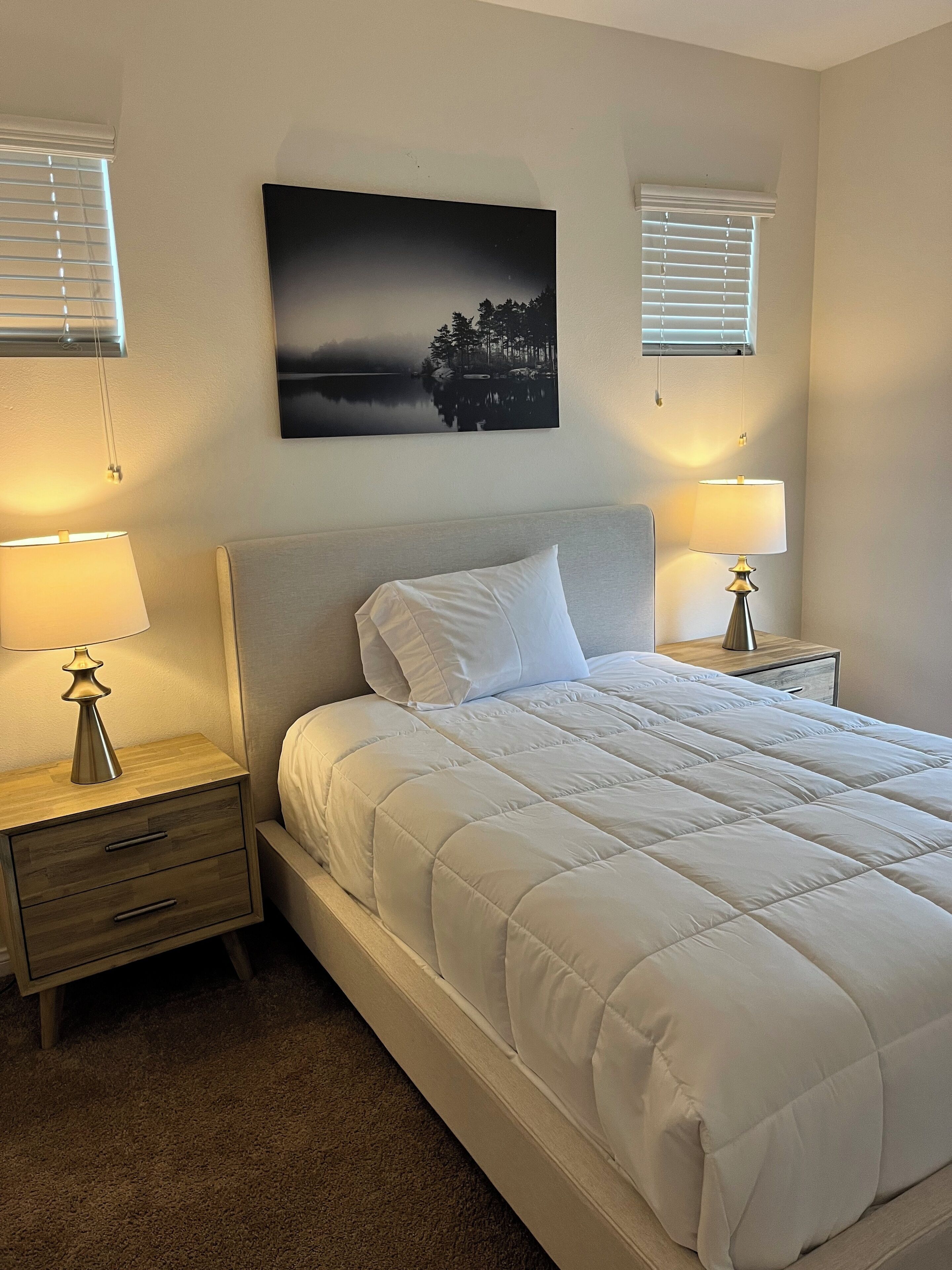 Iron/ironing board, WiFi, bed sheets