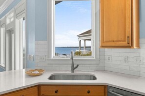 Interior - 4BR Oceanfront - Amazing Sunsets! Amenity Access (Seabrook Island)
