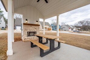 Luokittelematon kuva, 4 kautta 41, painike