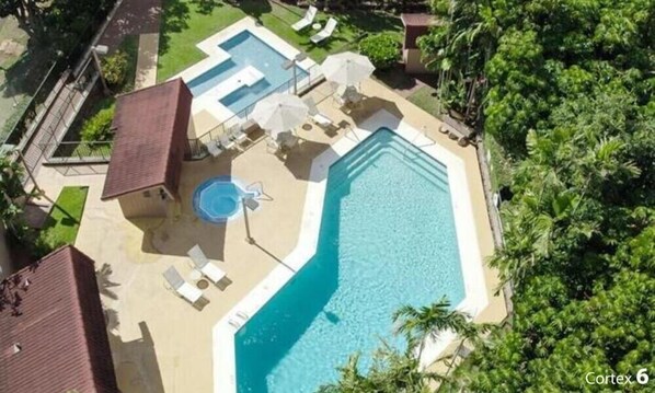 Pool - Valley Vibes and Beach Bliss 2 BR Condo Free Parking/Wi-fi/Pool Monthly Friendly (Waianae)