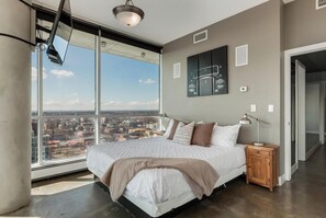 2 habitaciones, escritorio, tabla de planchar con plancha y wifi gratis 