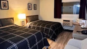 Desk, laptop workspace, soundproofing, free WiFi