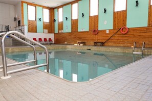 Piscine intérieure