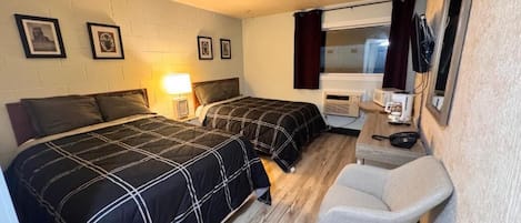 Deluxe Double Room | Desk, laptop workspace, soundproofing, free WiFi