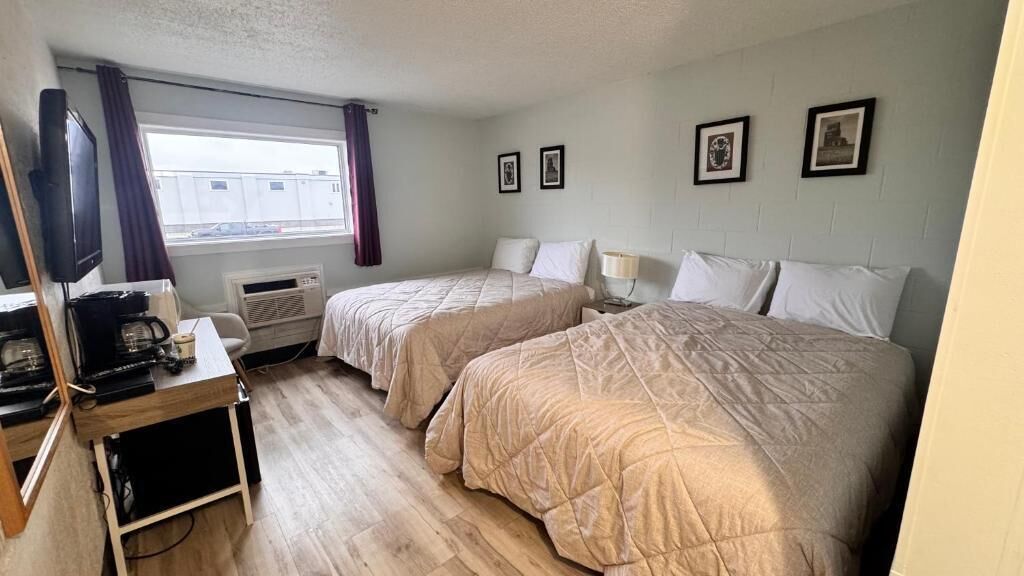 デスク、ノートパソコン用作業スペース、WiFi (無料)