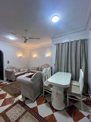 Interior - Dahabiya Apartment – Elegant Stay in the Heart of Luxor Near the Nile & Temples (Luxor)