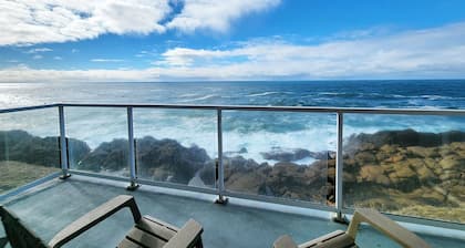 Whale Watching & Community Club House with Pool! Reflections by the Sea