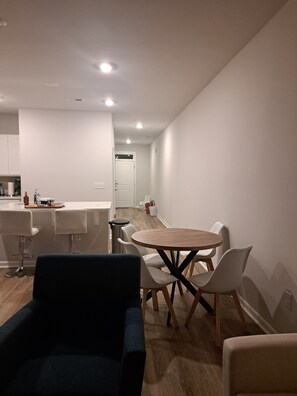 Dining - Charming 3-bedroom house in adorable Ocean Isl Bch with AC (OCEAN ISL BCH)