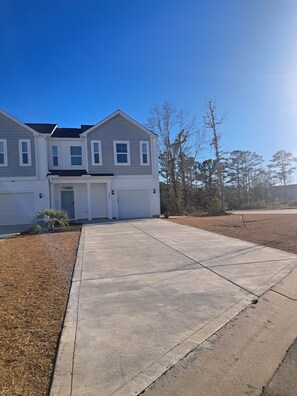 Exterior - Charming 3-bedroom house in adorable Ocean Isl Bch with AC (OCEAN ISL BCH)