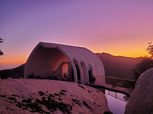 Private Mountaintop Retreat with Lagoon Pool