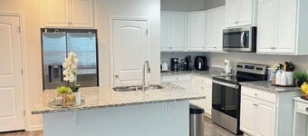 Luxe Oasis 3 bedroom 2.5 bath home in Greer close to Airport