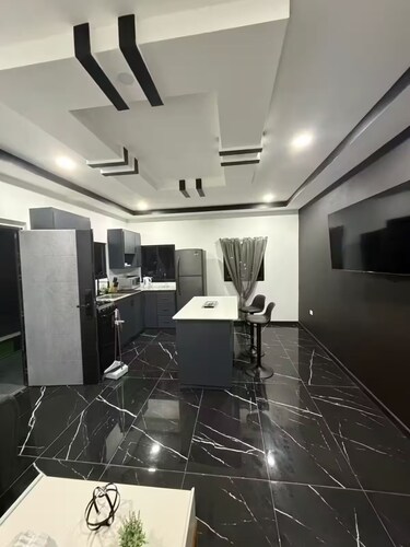 Storebay Suites Apartment 4