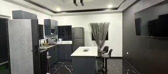 Storebay Suites Apartment 4
